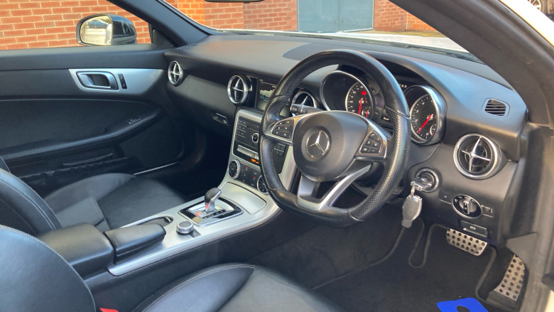 Mercedes-Benz SLC 180 AMG Line 2dr 9G-Tronic Petrol Roadster